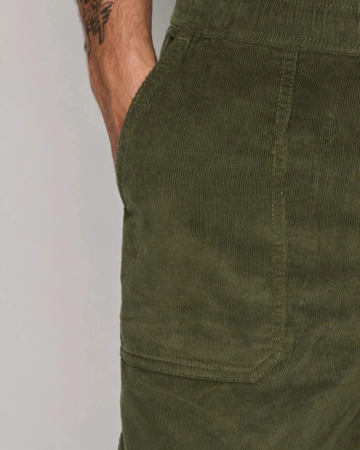 PANAMA CORD WALKSHORT ARMY GREEN